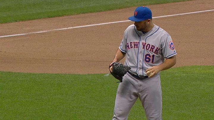 NYM@MIL: Eveland fans one in his scoreless relief