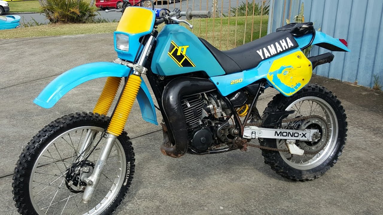 moto yamaha it 250