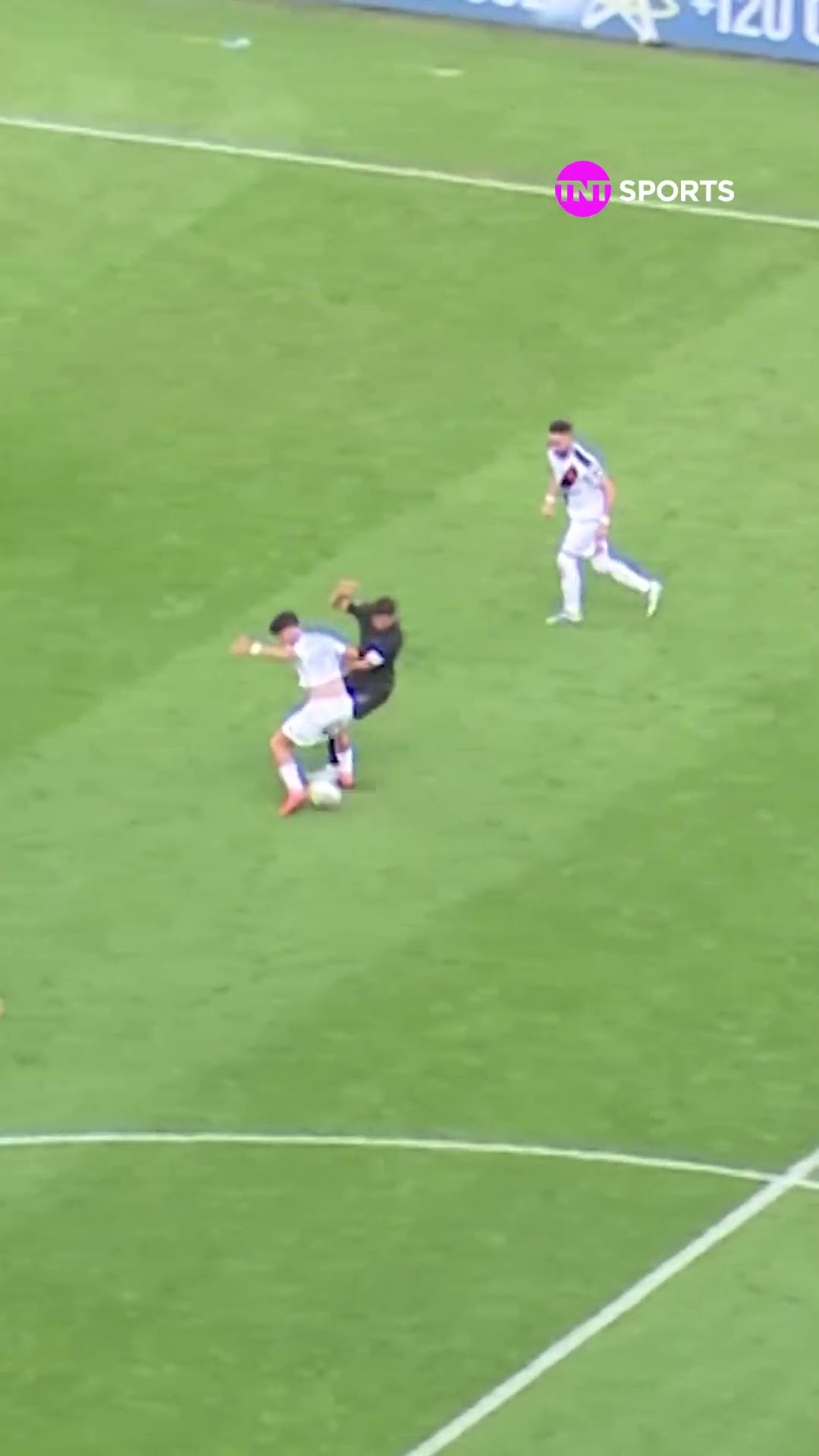 FECHA AS PERNAS! ROMERO DÁ CANETA DESMORALIZANTE EM JOGADOR DO VASCO! #shorts