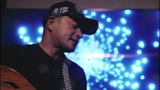 “PAANO NA ANG PASKO”  lyrics & music by Cesar Montano