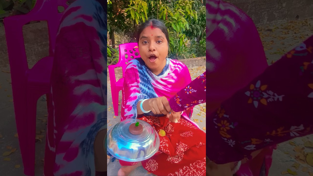 Introducing the" VitaWear SmartBand," ❤️😱🥘a next-generation wearable gadget