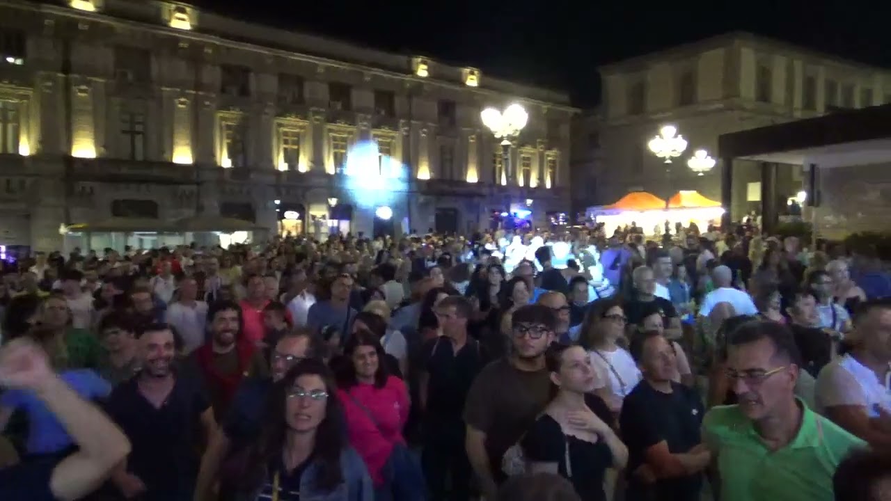 Catanzaro concerto Live the King Cosimo papandrea Stilla chiara tour