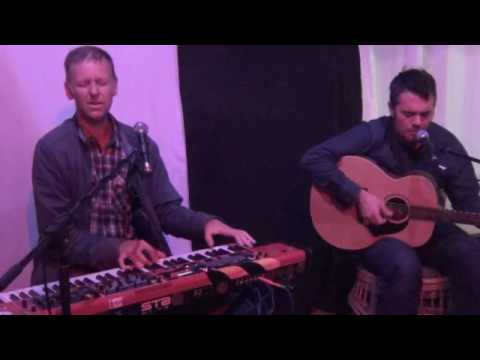 Kirk McElhinney & John Ellis play Crippled Inside at Number 39, Darwen