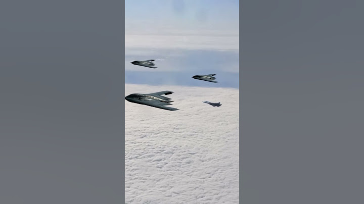 Иран запустил в мне по су-57 охотников за бомбардировщиков б-2. 1 из них сел на хвост. #shorts