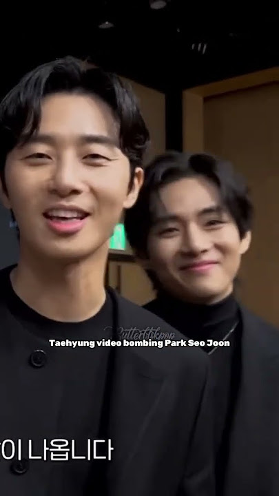 Taehyung video bombing Park Seo Joon 😂