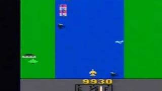 River Raid (Atari 2600) gameplay screenshot 2