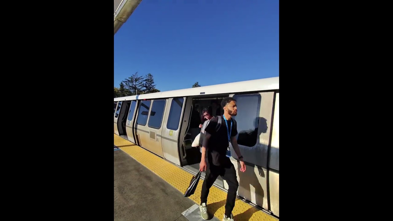 Hayward Bart station railfanning 