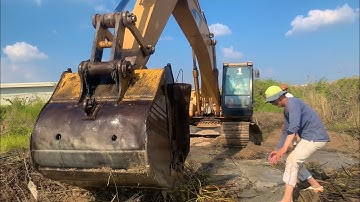 So Happy Cat 322c Excavator fishing សប្បាយៗ អេស្កាវ៉ាទ័រចាប់ត្រី