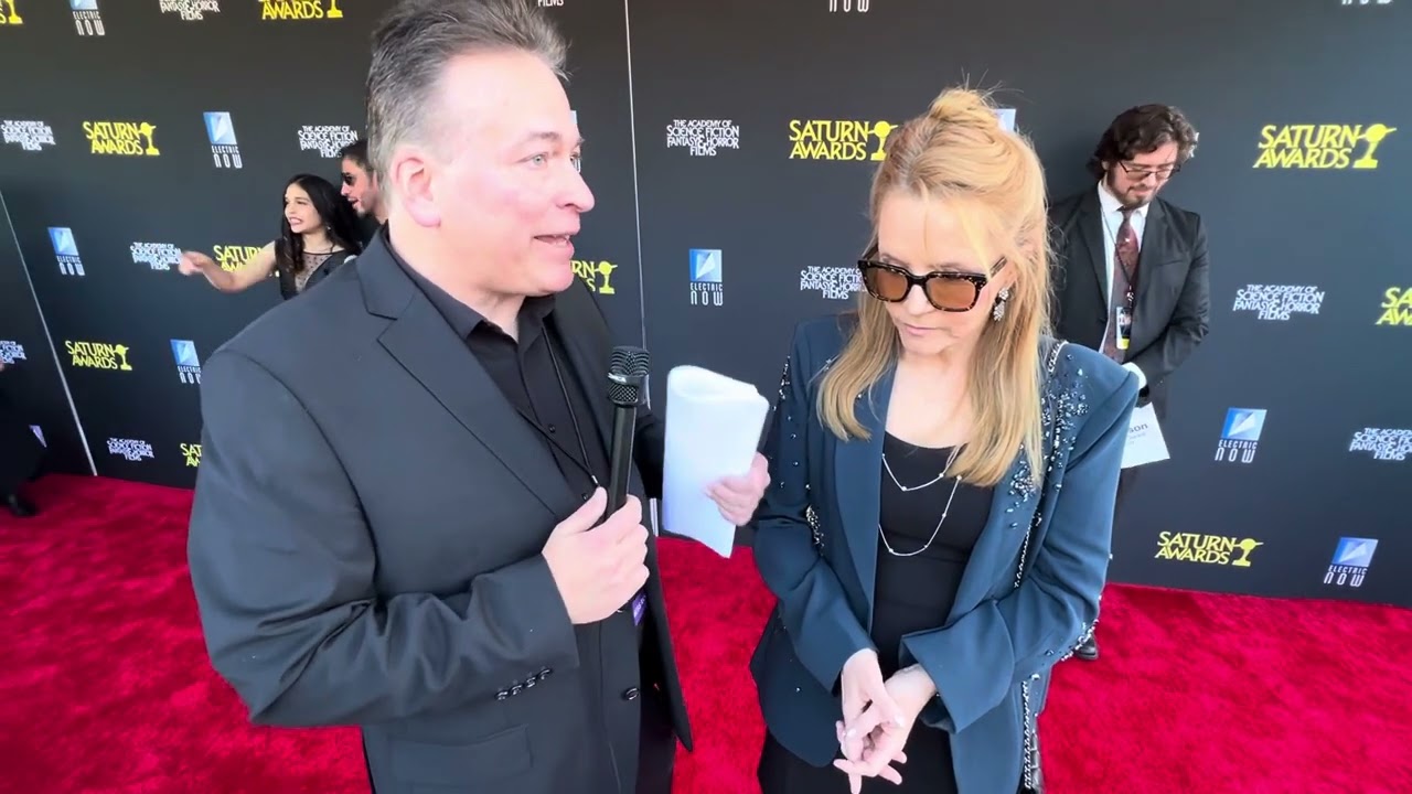 Lea Thompson talks Back to the Future, Jaws 3D, Space Camp, & Howard the Duck, 52nd Saturn Awards