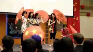 Tet Show - VSA KU - Umbrella Dance