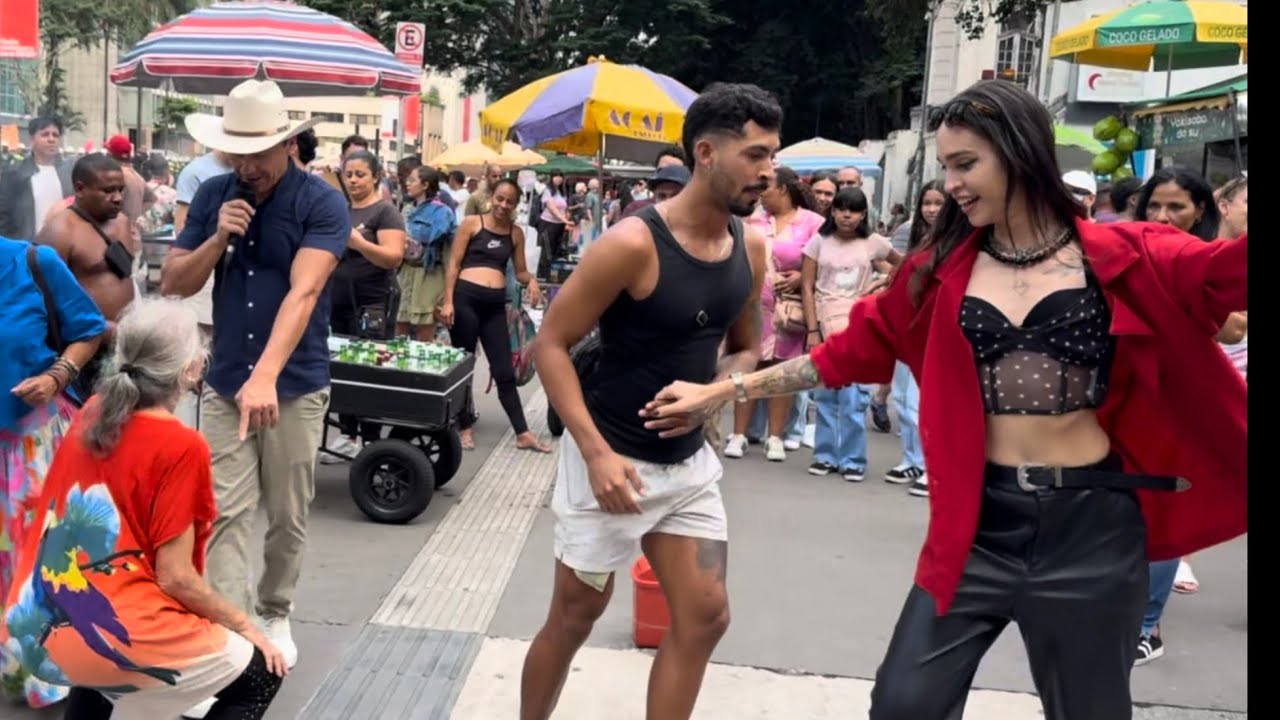 OLHA O QUE ESSA MORENA VAI FAZER QUANDO O CARA COMEÇAR DANÇAR FORRÓ COM ELA CANTOR ANDRÉ LUIZ