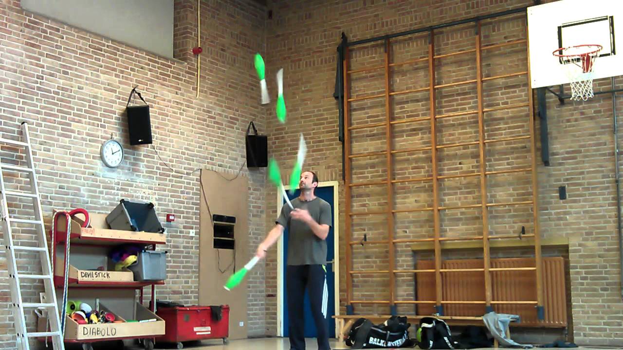 Juggling 5 clubs Practice YouTube