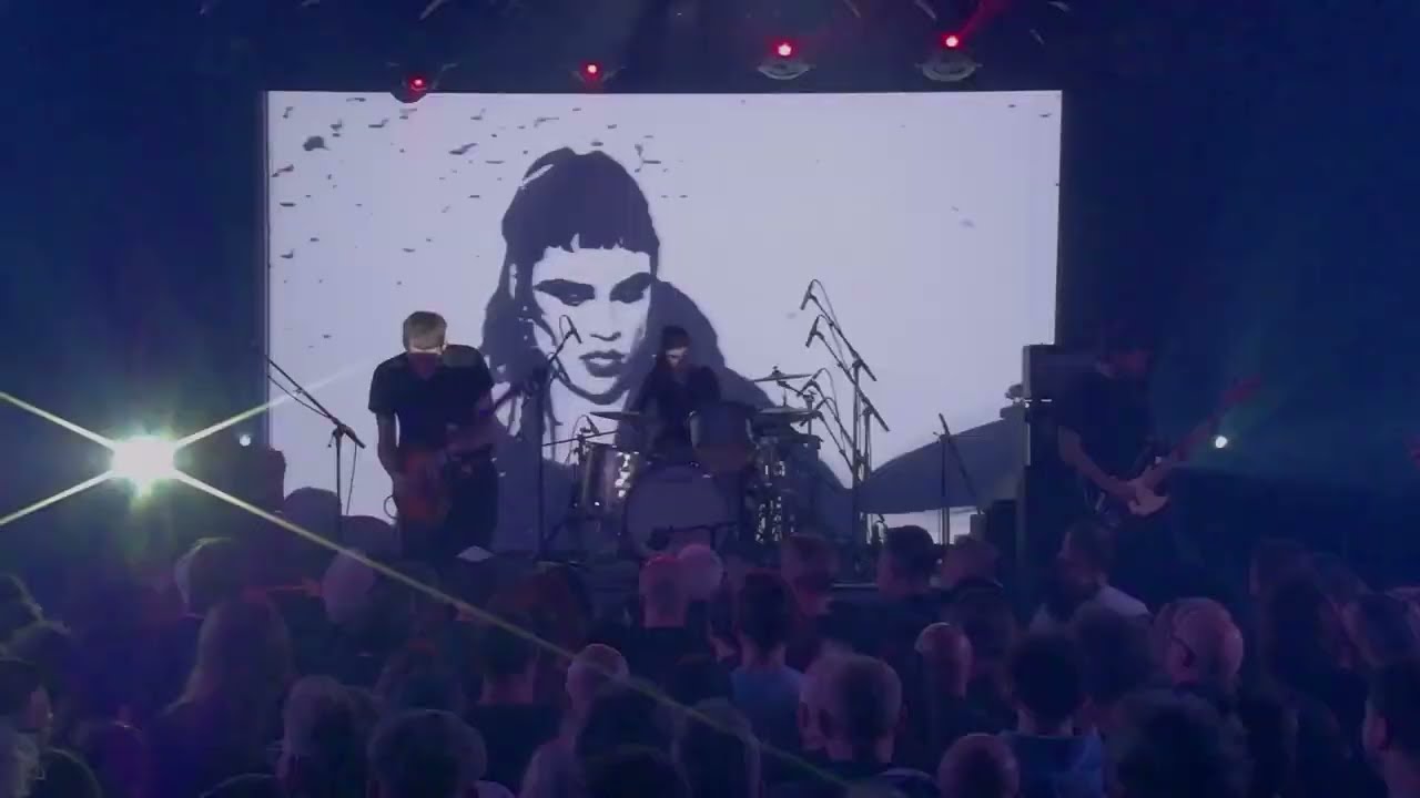 Black Doldrums - Mae's Desire (Live At Fuzz Club Festival 2025)