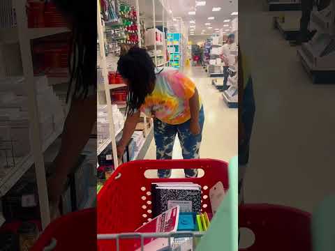 THE GENTLE NUDGE TO THE CHECKOUT LINE 🏃🏾‍♀️🛒