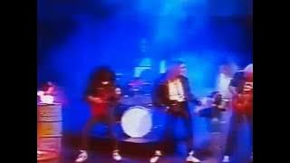 Heavens Gate - Livin' in Hysteria