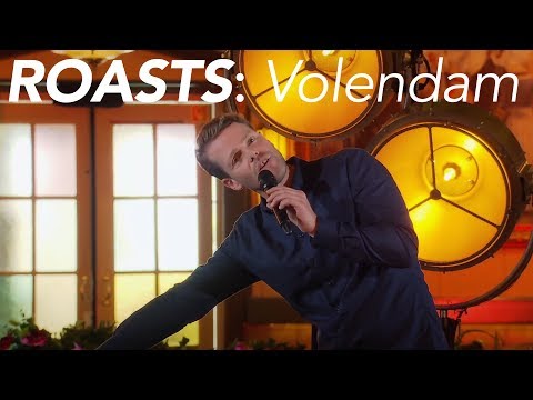 Martijn Koning ROAST de mensen uit VOLENDAM! I Comedy Central Roasts #5