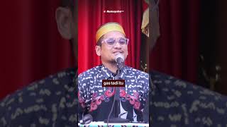 Tertawa Karena Kentut; Antara Lucu & Etika - Rumaysho TV #ustadzmuhammadabduhtuasikal