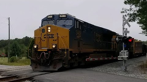 CSX Engineer LAYS on the Horn - Three Trains at Petersburg,, VA 9/23/2018