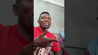 huyu jamaa anaitwa Don Brown Classic tz og Comedian YouTube channel charch