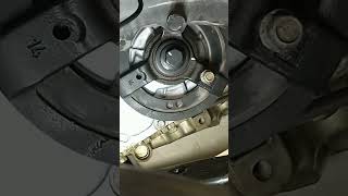 How To Hold The Crank Pulley While Tightening