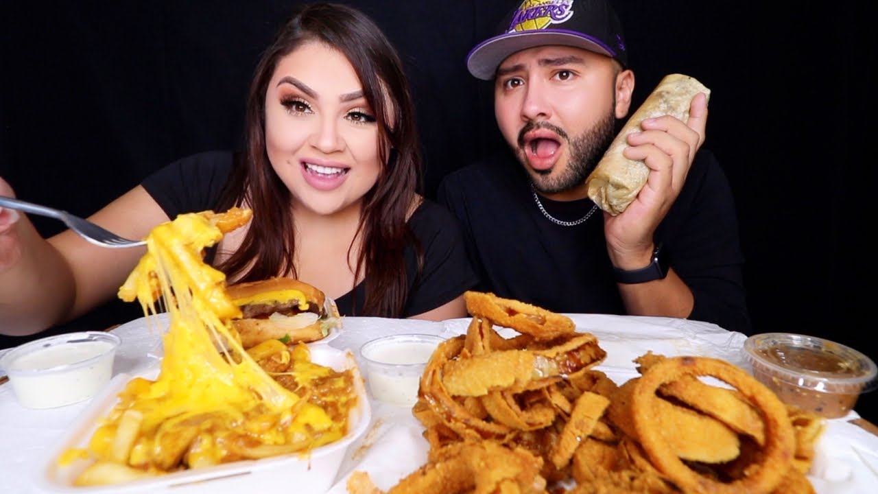 CHILI CHEESE FRIES + ONION RINGS + BURRITO + CHEESEBUGER MUKBANG