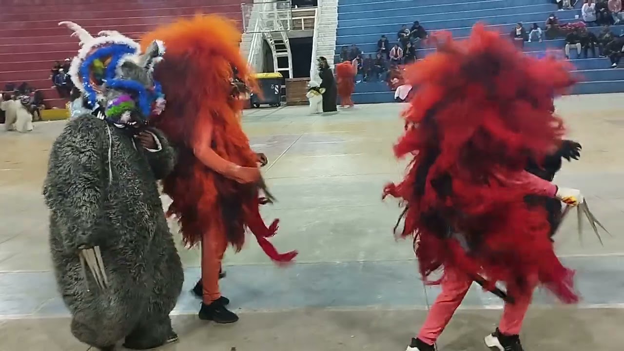 demostración  diablada tarabuco 2022 rumbo al señor de maica