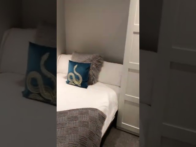 Double Ensuite Room in Recently Renovated House Main Photo