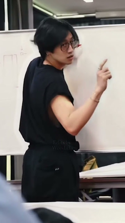 Bible teaching the cast physics😩#biblesumett #kinnporschetheseries