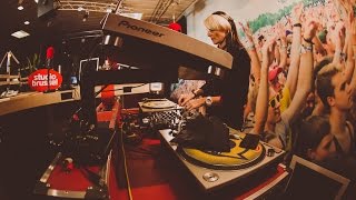 Sister Bliss (Faithless) DJ-set at Studio Brussels