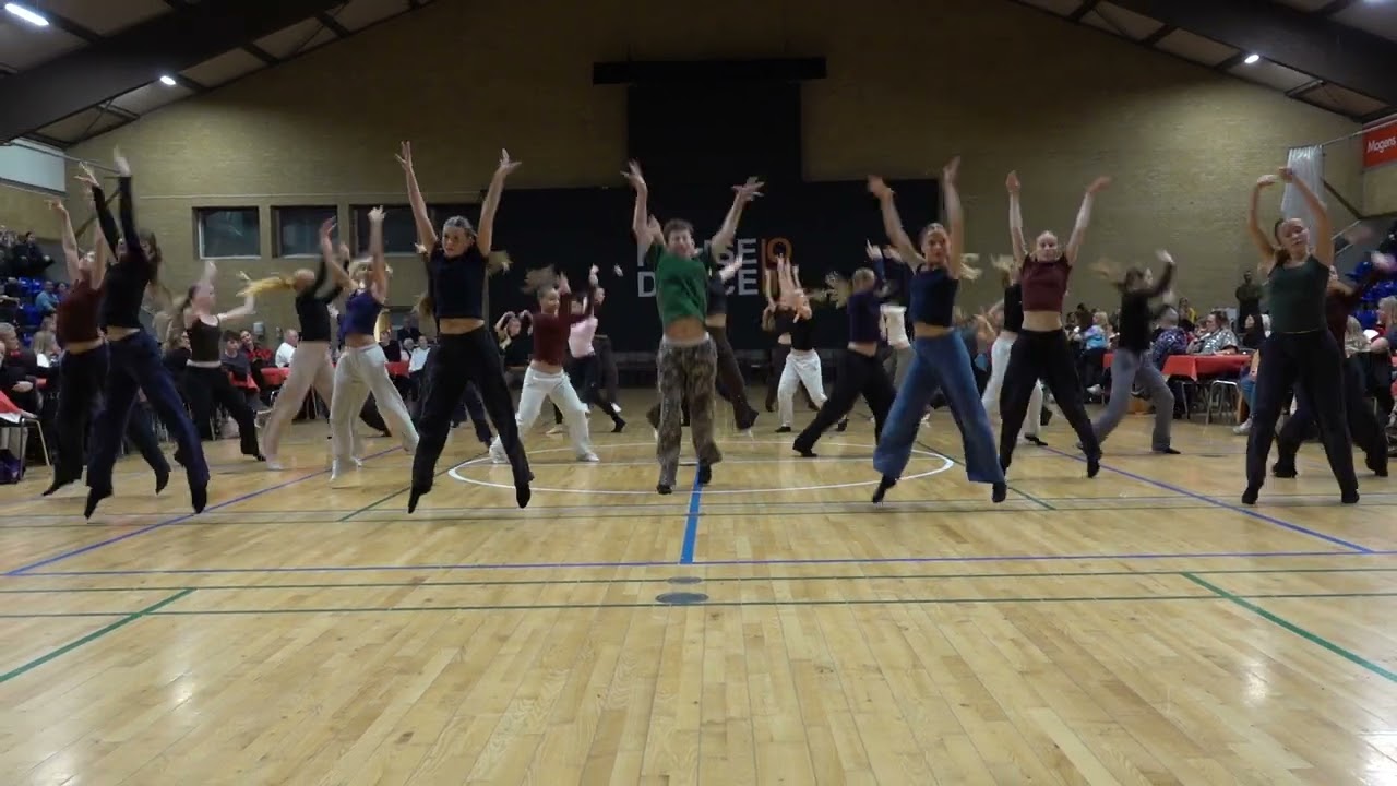 Julebal 2025, Modern/Contemporary teen/unge