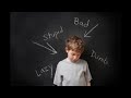 8 фраз, которыми родители разрушают самооценку своего ребенка