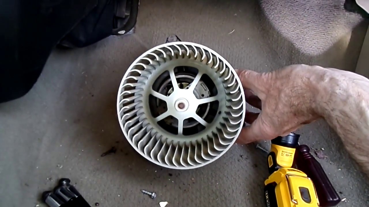 Ford Focus Blower Motor Removal - YouTube