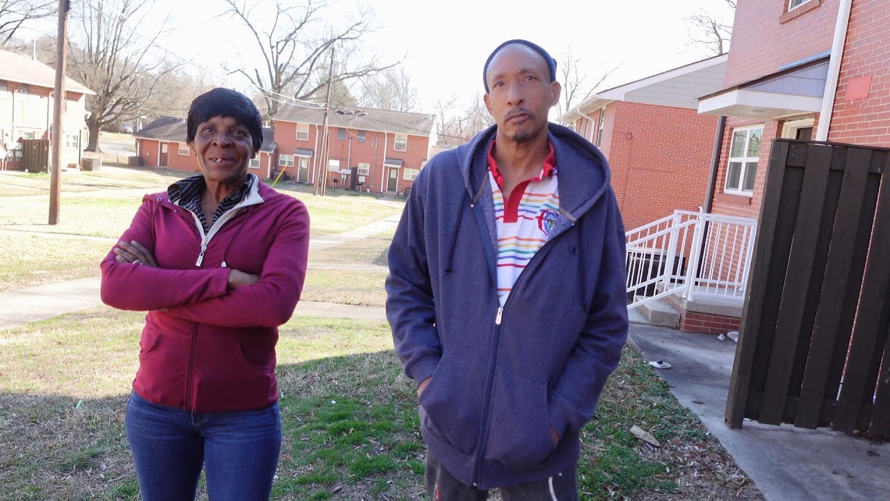 Street Interview, moving and shaking