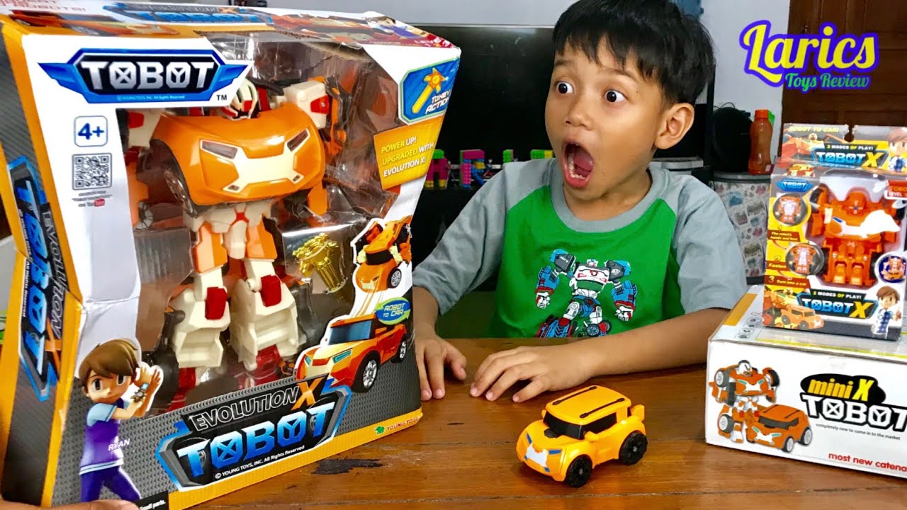 Misha lagi belanja di toko mainan teman teman, akhirnya pilih 2 mainan tobot. Tobot mini W karena Mi. 