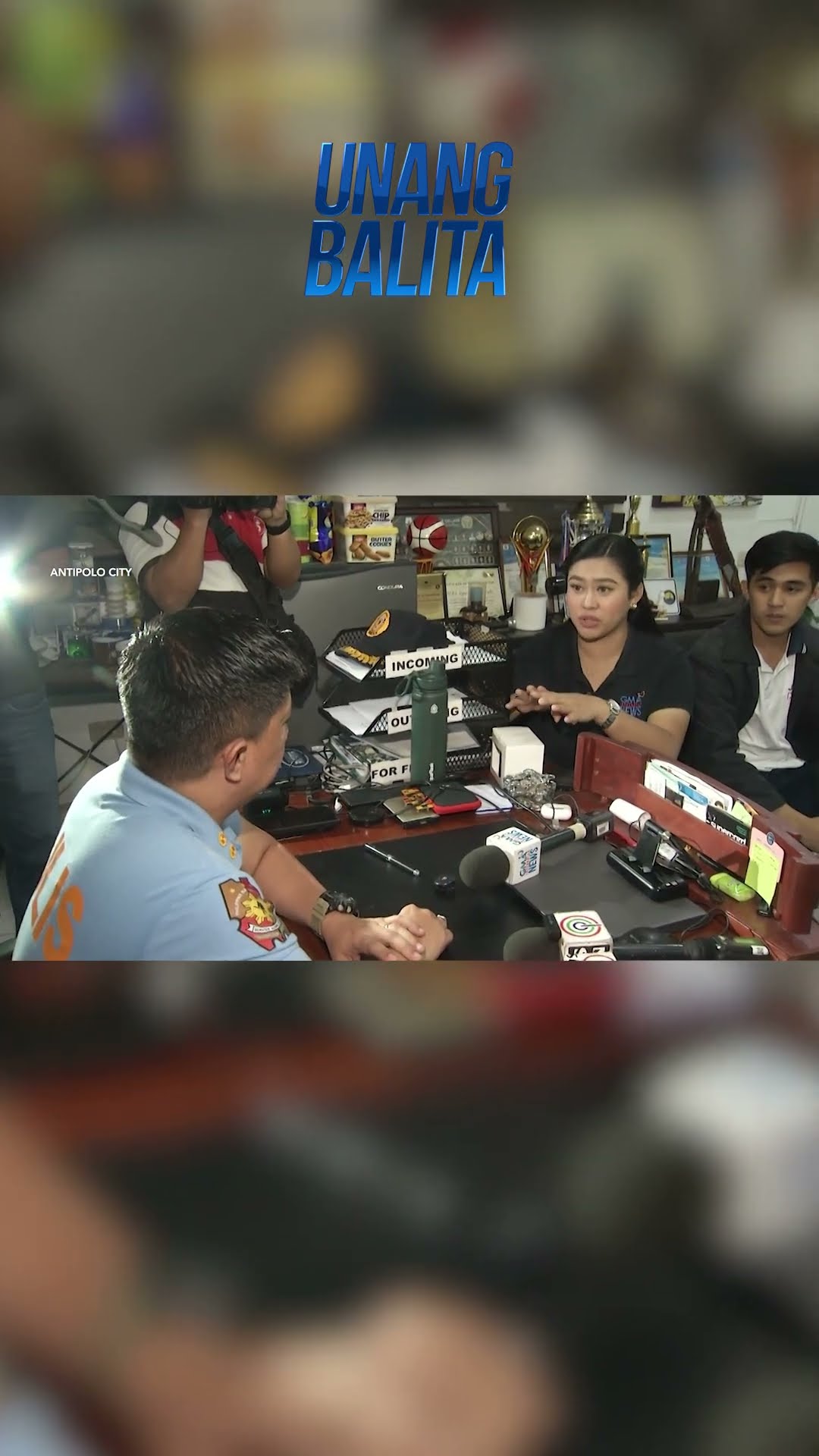 Lalaki, nabangga ng MPV at nagulungan ng truck! #shorts | Unang Balita