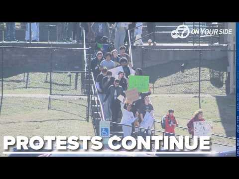 Students at Joe T. Robinson High School stage walk-out ICE protest