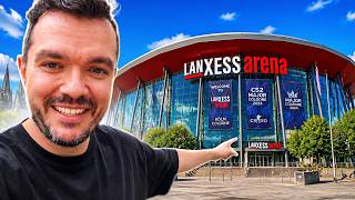 BEHIND THE SCENES AT THE BIGGEST EVENT IN THE WORLD!