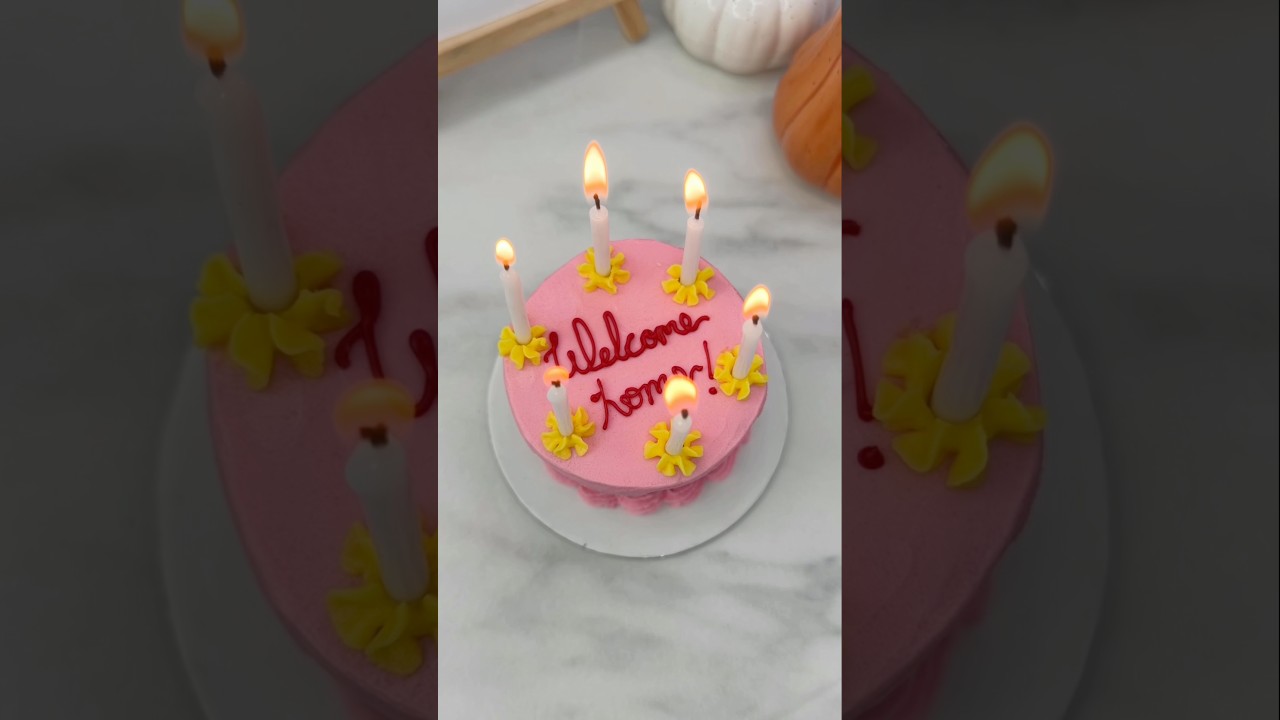 Coraline’s Welcome Home cake… but it’s a cupcake 🩷🕯️🧁 #Coraline #CoralineCake #cupcakeart