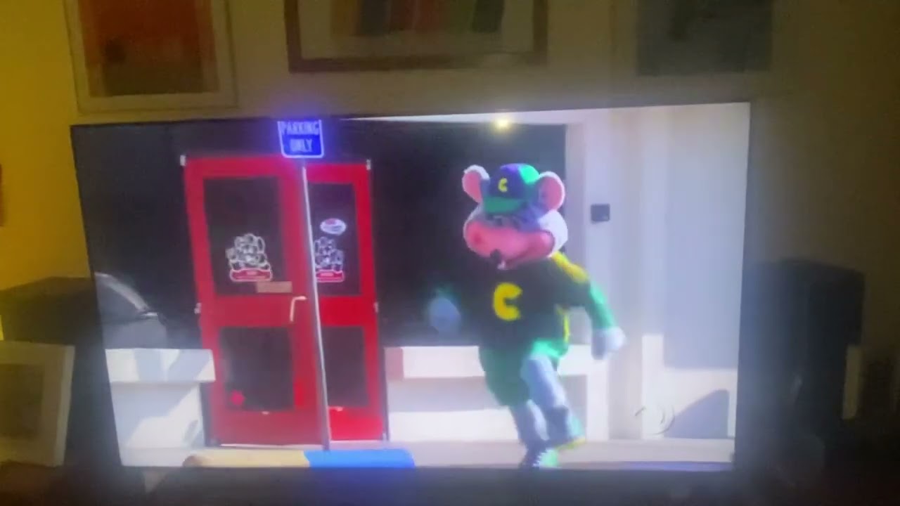 Chuck E Cheese Chase Scene in Yes Dear