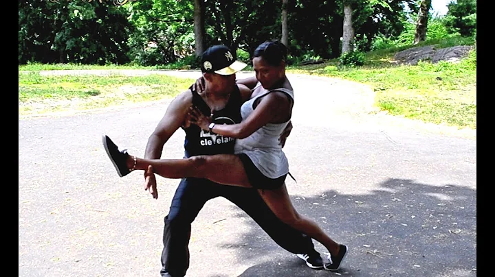 Willie Estrada & Nelly Cotto doing the Original La...