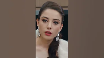 قام أياز بالتنكر موسم الكرز Shorts 
