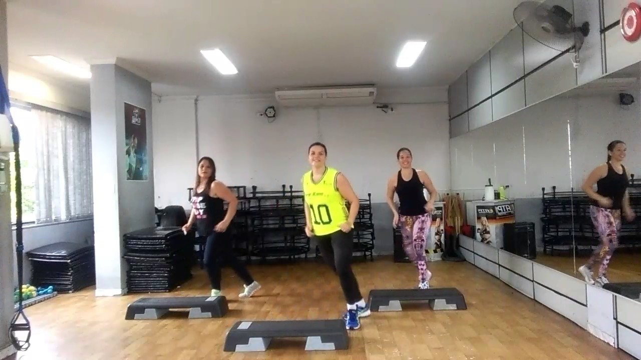 Mc Fiote - Bum Bum Tam Tam/ Step Prof Lorraine Ferrarini
