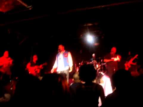 Eric Roberson "She"