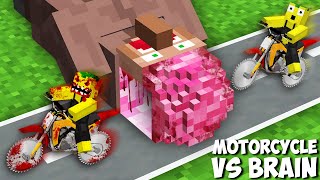 VILLAGER BRAIN vs SCARY MOTORBIKE WITH SAW WHEELS in Minecraft ! DEADLY BIKE VS VILLAGERS !