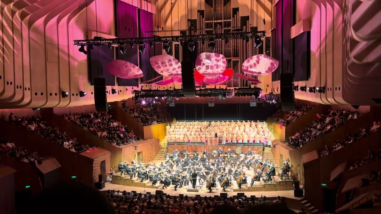 Le Tu’una Oe Siganture Choir & Sydney Symphony Ochestra