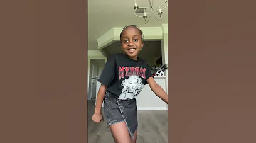 She Keeps On Texting Me Shorts 