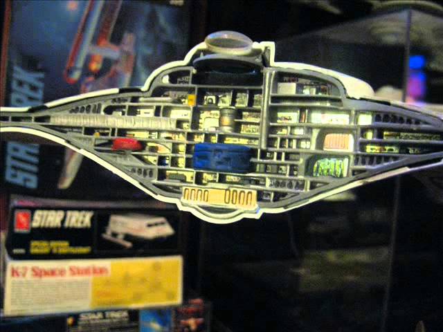 Amt 22 Inch U S S Enterprise Cutaway Scale Model Build By Trekworks Youtube