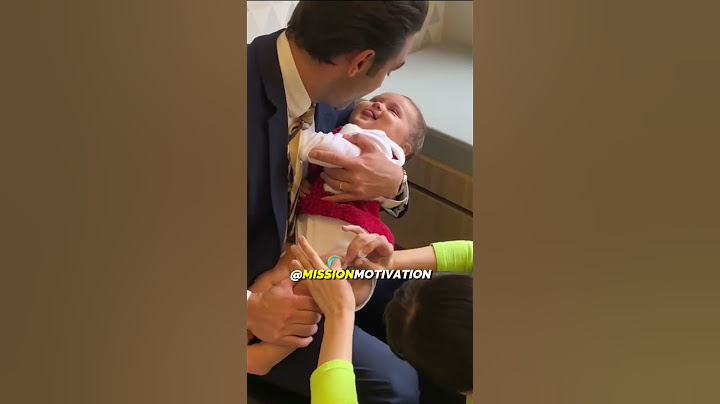 Adorable Moment Dad Comforts Baby While Getting Shots