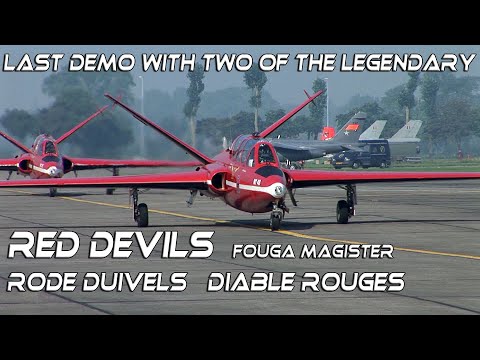 Red Devils ,Diables Rouges, Rode Duivels,last demo of 2 Original Red Devils Fougas at Koksijde 2006