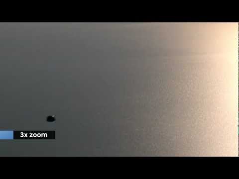 Op 23 oktober 2011 filmde de camera onder de helikopter van het VPRO-programma Nederland van Boven dit object. Zelf weten we niet wat het is. Is het simpelweg een vogel? Een weerballon? Of...